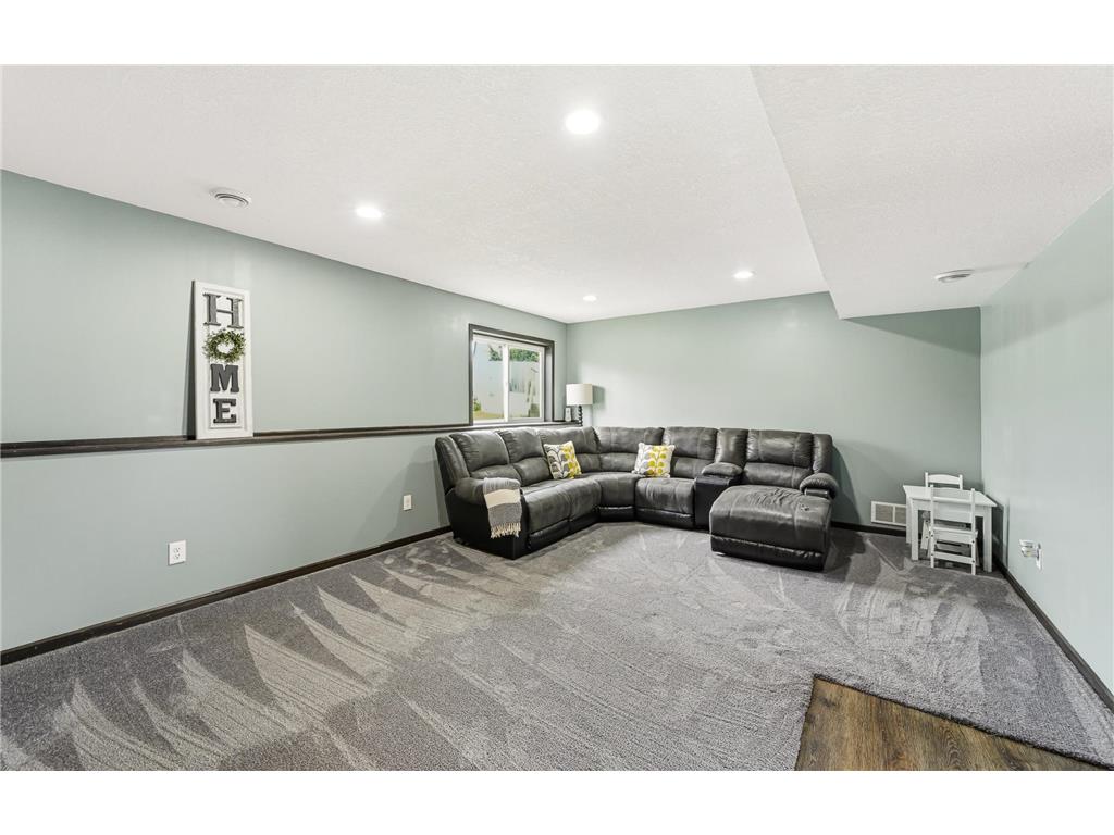 635 Strafford Drive Zumbrota MN 55992 7067913 image21