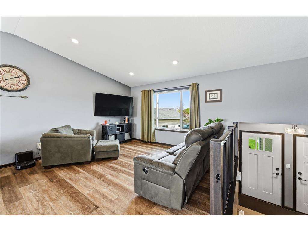 635 Strafford Drive Zumbrota MN 55992 7067913 image5
