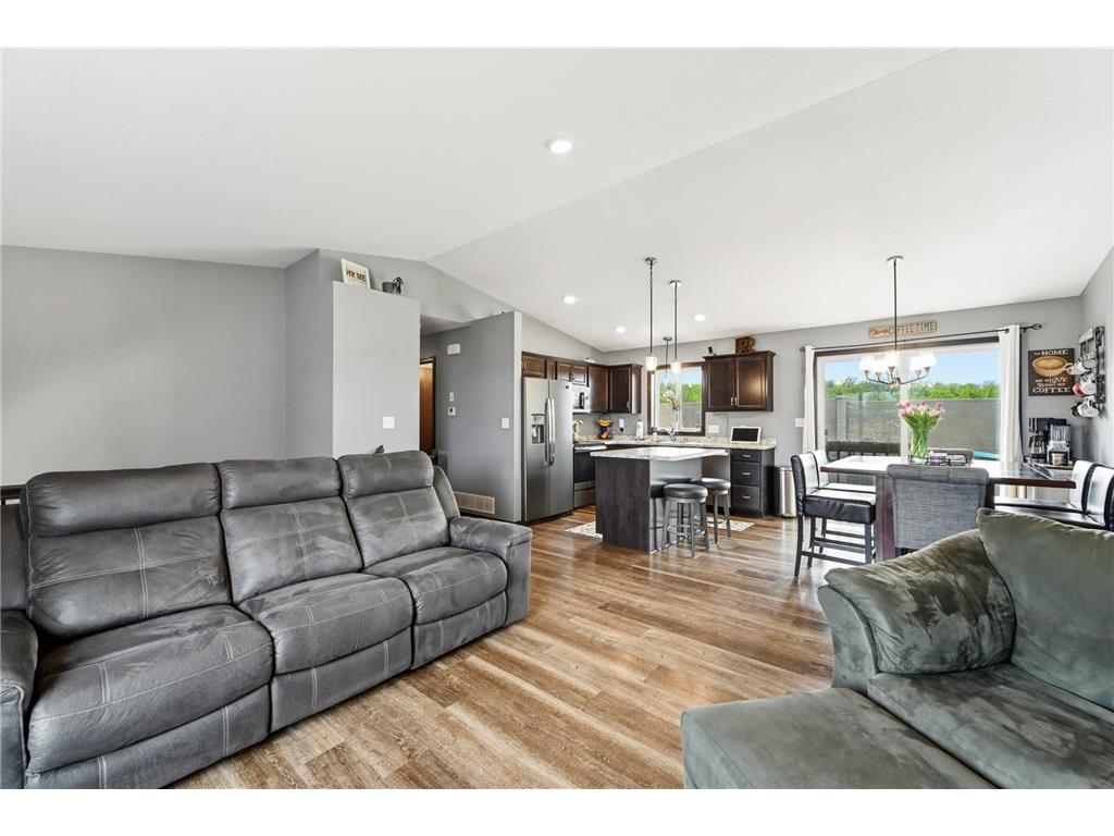 635 Strafford Drive Zumbrota MN 55992 7067913 image7