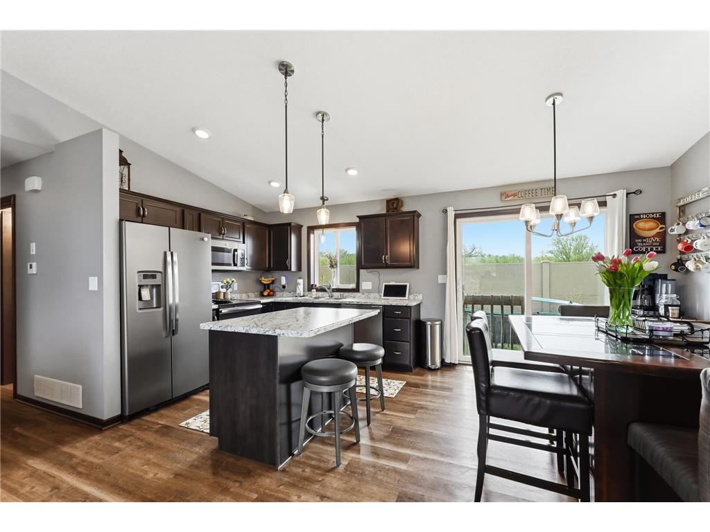 635 Strafford Drive Zumbrota MN 55992 7067913 image8