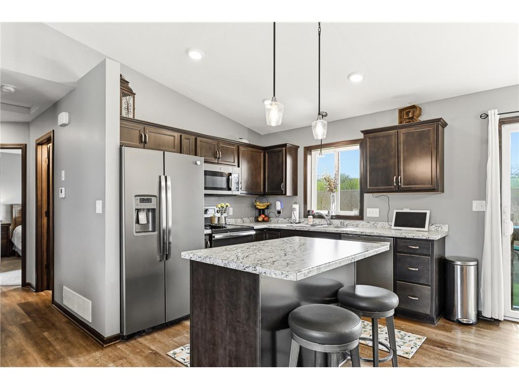 635 Strafford Drive Zumbrota MN 55992 7067913 image9