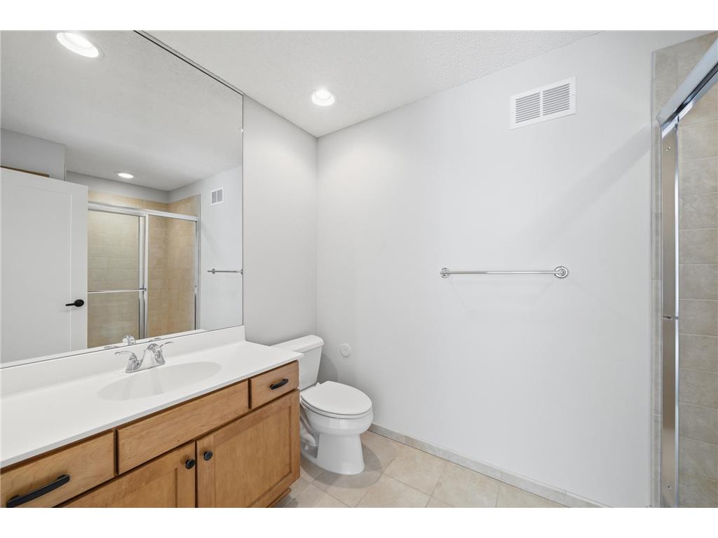635 Willoughby Way W Minnetonka MN 55305 7081222 image28