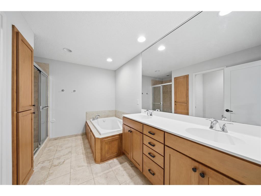 635 Willoughby Way W Minnetonka MN 55305 7081222 image38