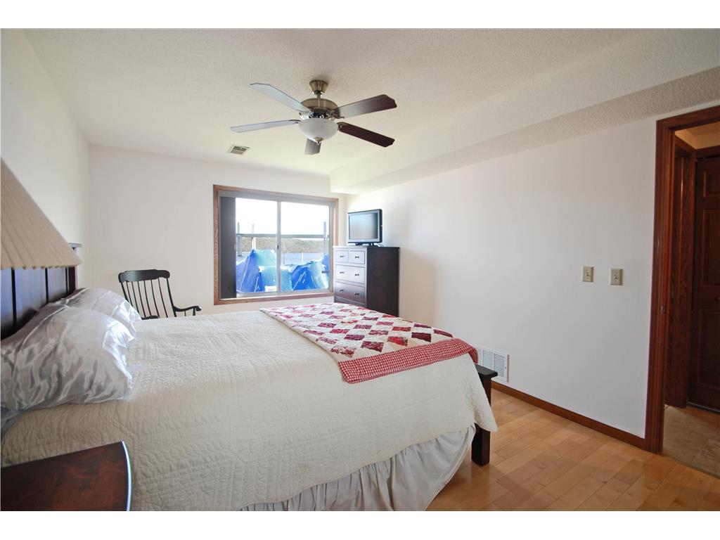 6351 Saint Croix Trail N #137 Oak Park Heights MN 55082 - St Croix River 7063823 image8