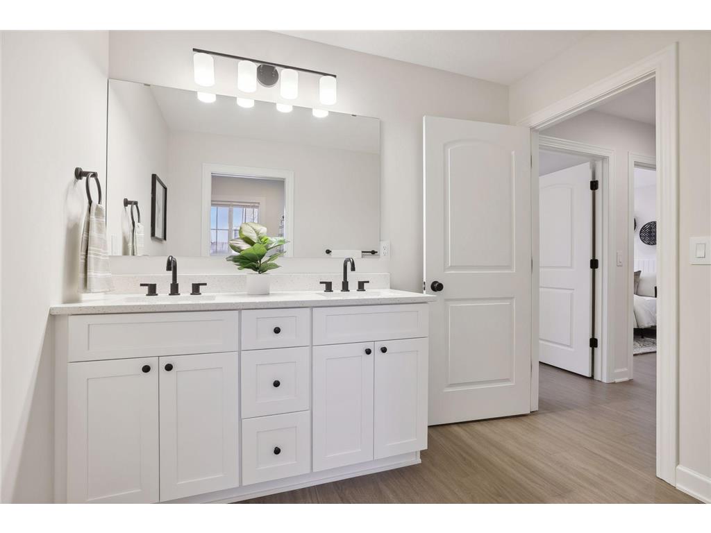 636 Franklin Street Roberts WI 54023 7058477 image21