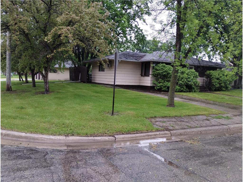 636 Maple Street, Breckenridge, MN, 56520 MLS 6559960 Edina Realty