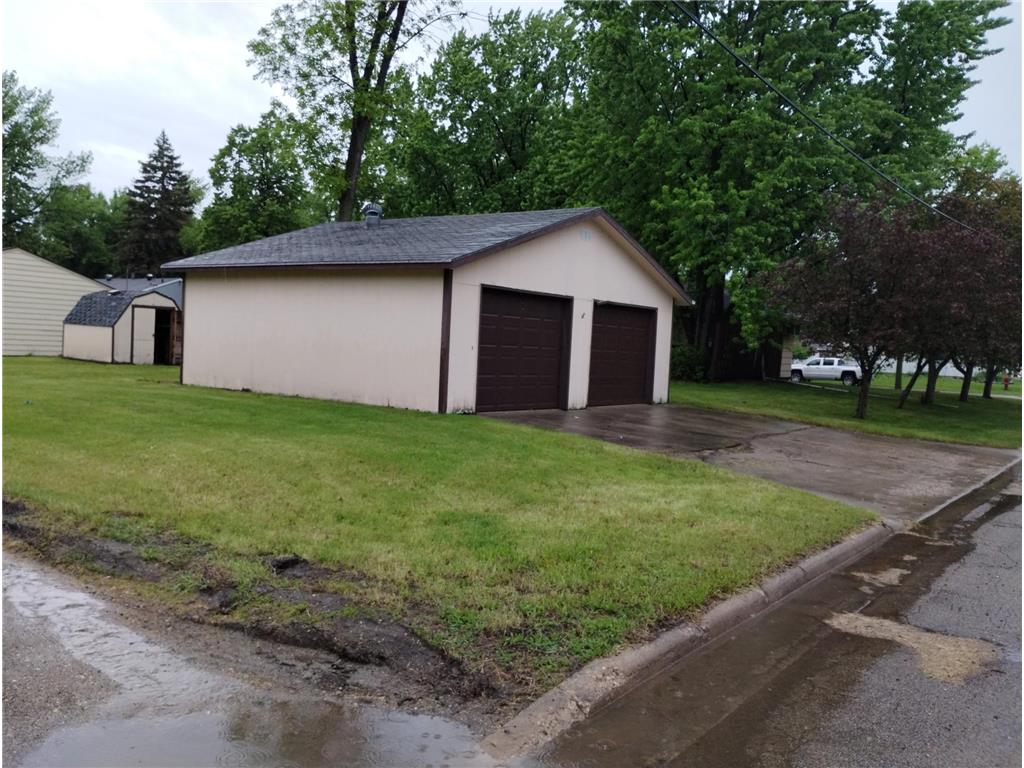 636 Maple Street, Breckenridge, MN, 56520 MLS 6559960 Edina Realty