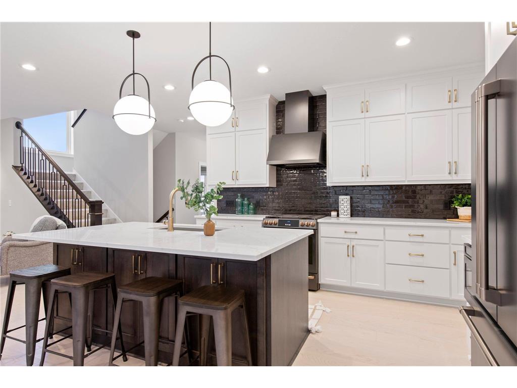 636 Parkside Court Eagan MN 55123 6532040 image2