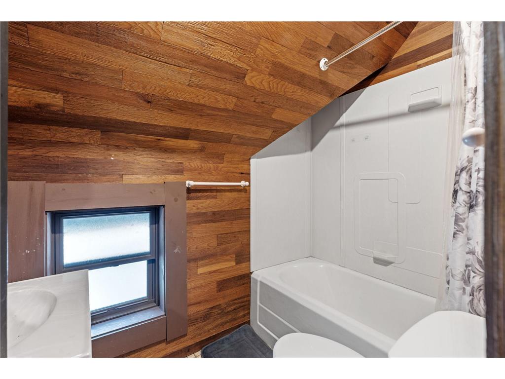 636 School Street Anoka MN 55303 7078063 image36