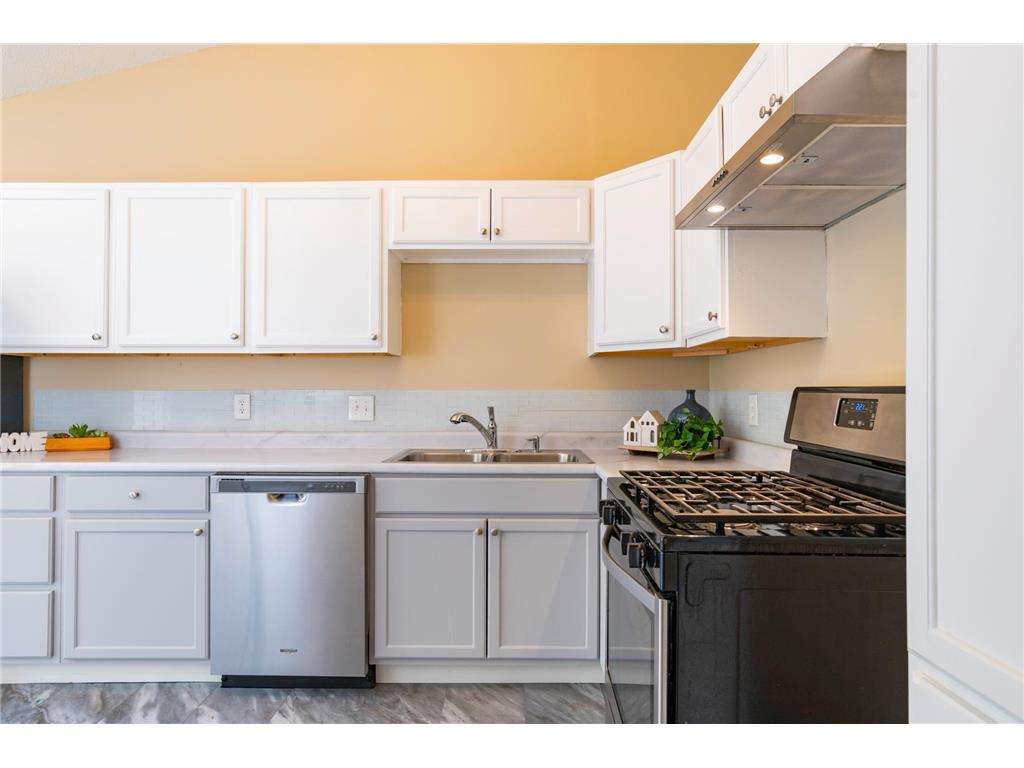 6366 Aspenwood Plaza Woodbury MN 55125 7043863 image2