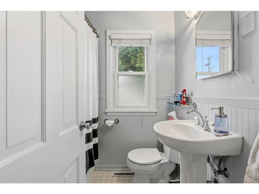 637 7th Avenue S South Saint Paul MN 55075 7088775 image15