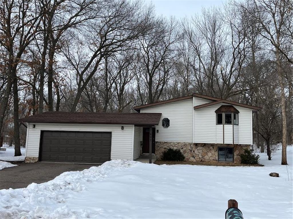 637 Cherry Circle N, North Hudson, WI, 54016 MLS 6343127 Edina Realty