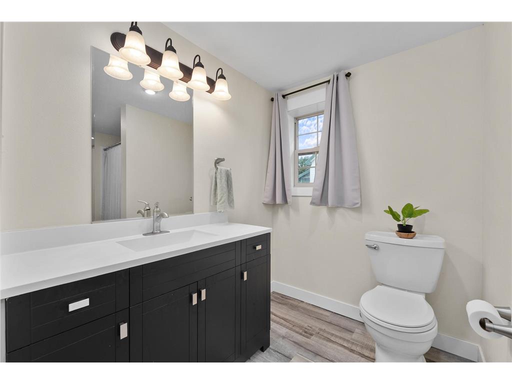 637 Lake Street Eau Claire WI 54703 7098497 image21