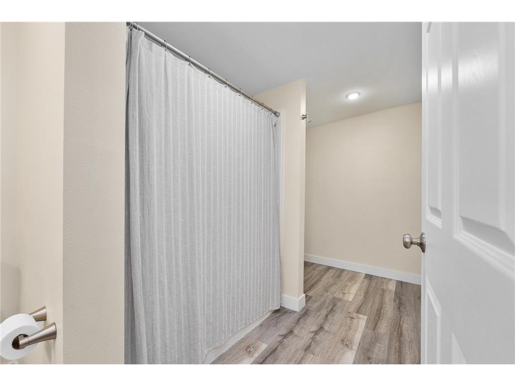 637 Lake Street Eau Claire WI 54703 7098497 image22