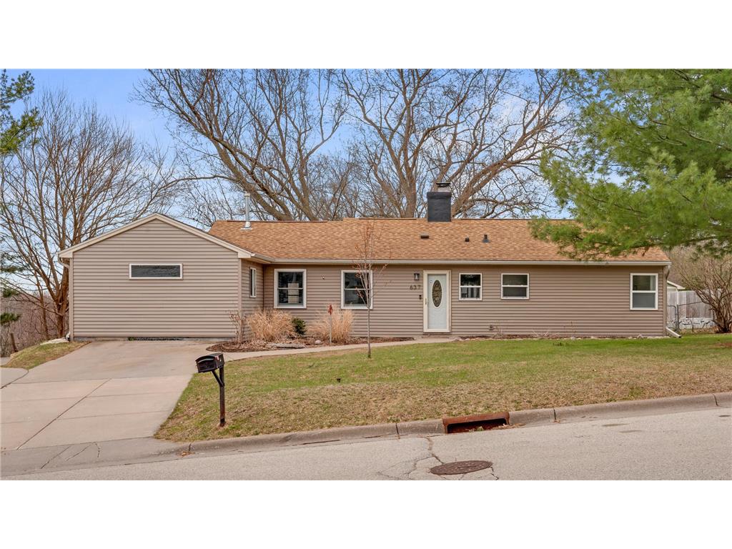 637 N 1st Street La Crescent MN 55947 6704112 image1