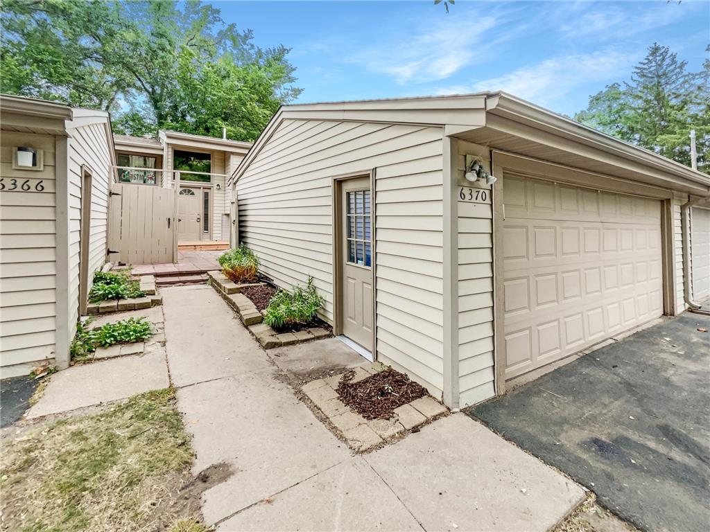 6370 Aspenwood Plaza Woodbury MN 55125 6431796 image1