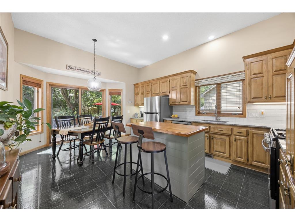 638 Oakwood Drive Shoreview MN 55126 7084271 image12