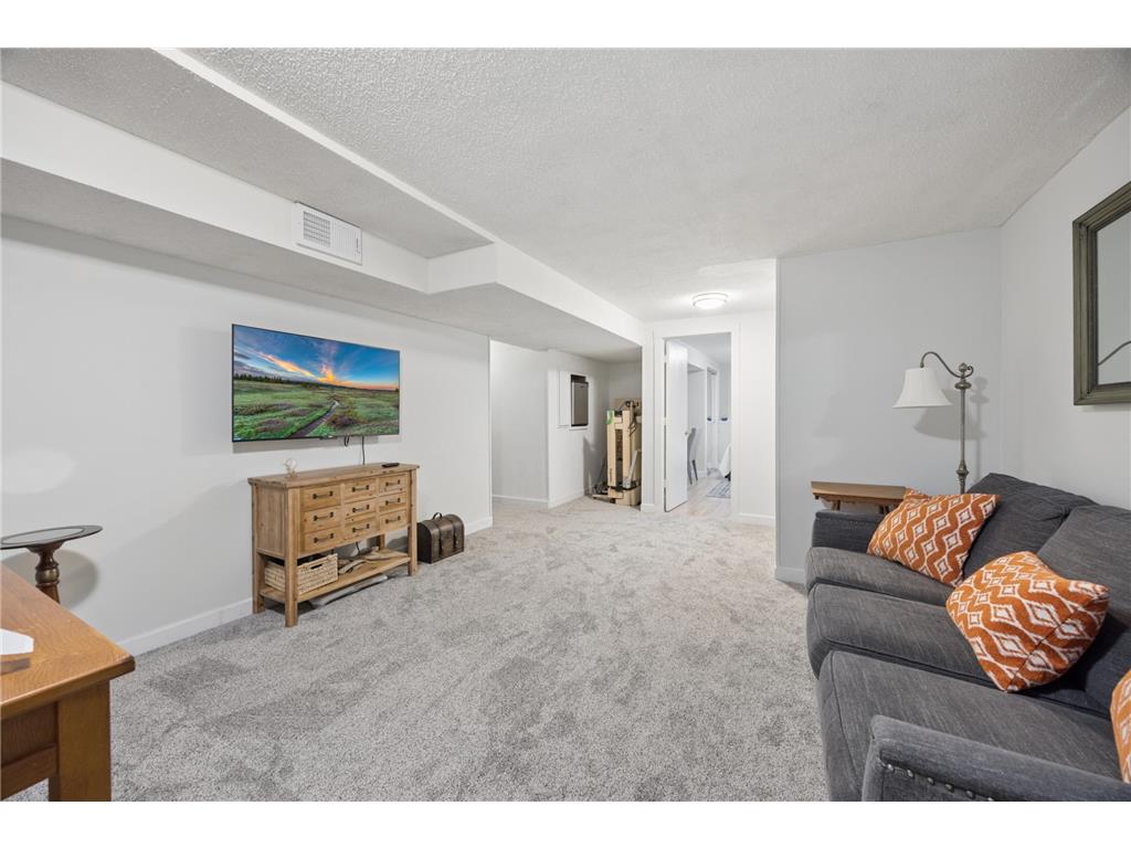 638 Oakwood Drive Shoreview MN 55126 7084271 image26