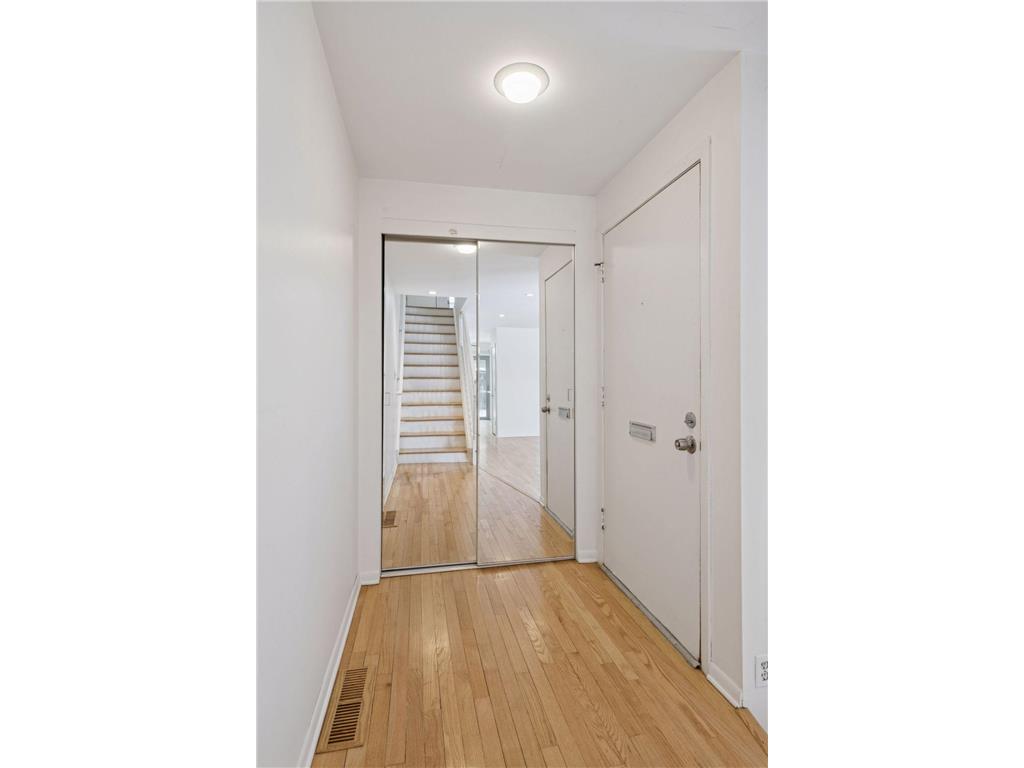 6381 Barrie Road #0120 Edina MN 55435 6820004 image3