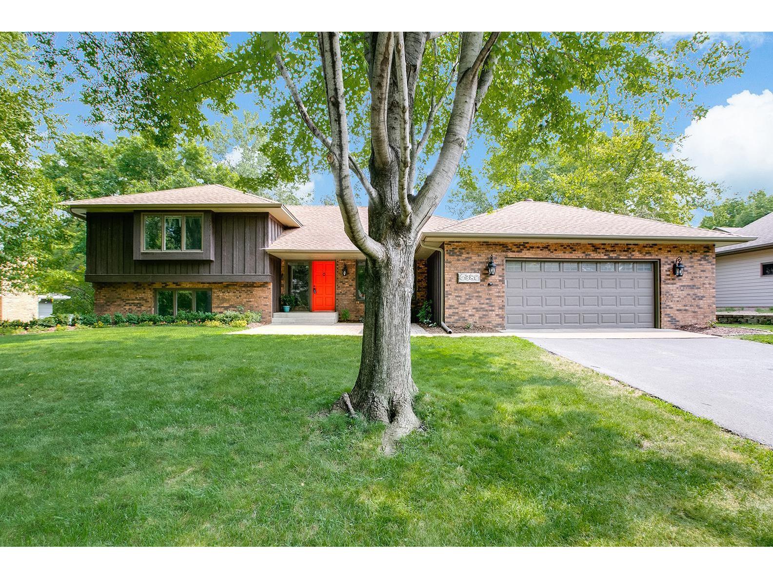 6382 Goldenrod Lane N, Maple Grove, MN, 55369 MLS 6086043 Edina Realty