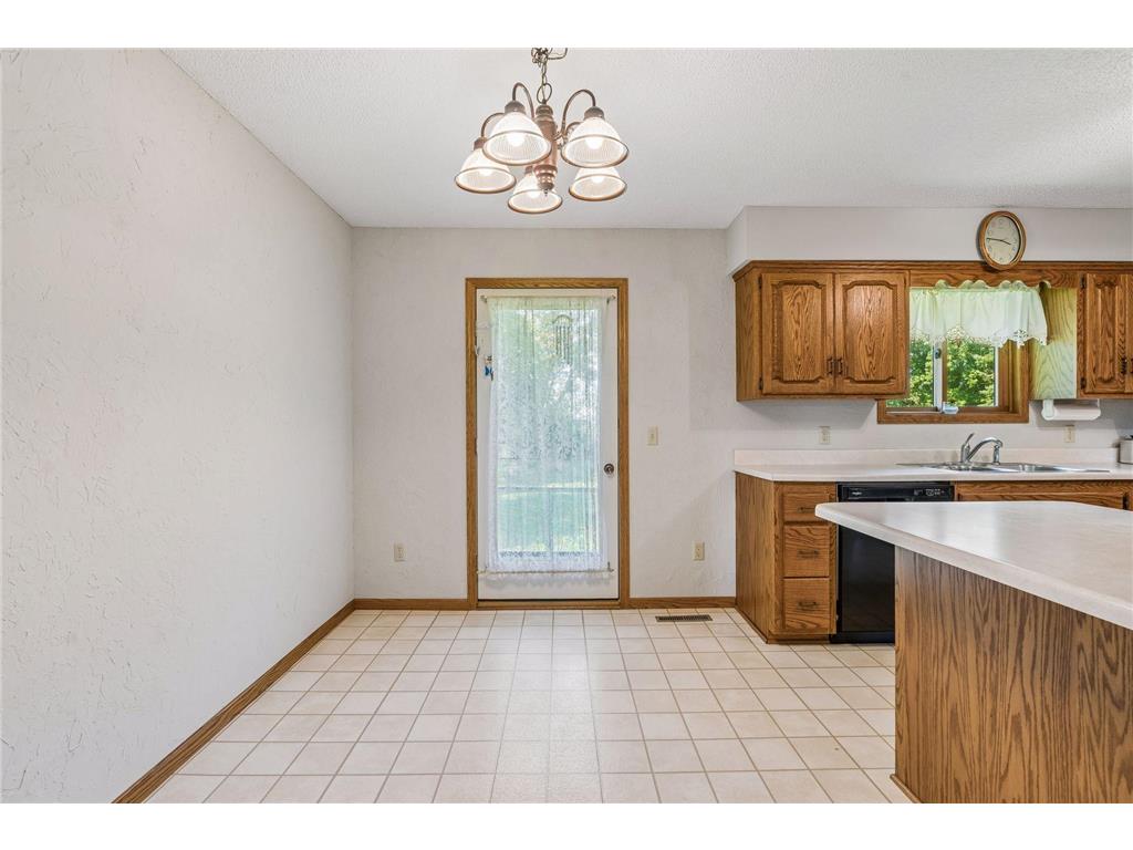 6386 255th Street Wyoming MN 55092 7102091 image9