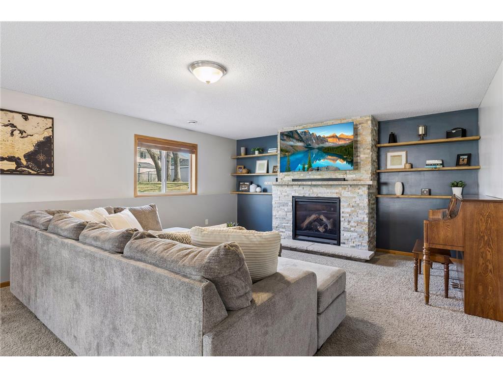 639 129th Avenue NE Blaine MN 55434 7046150 image28