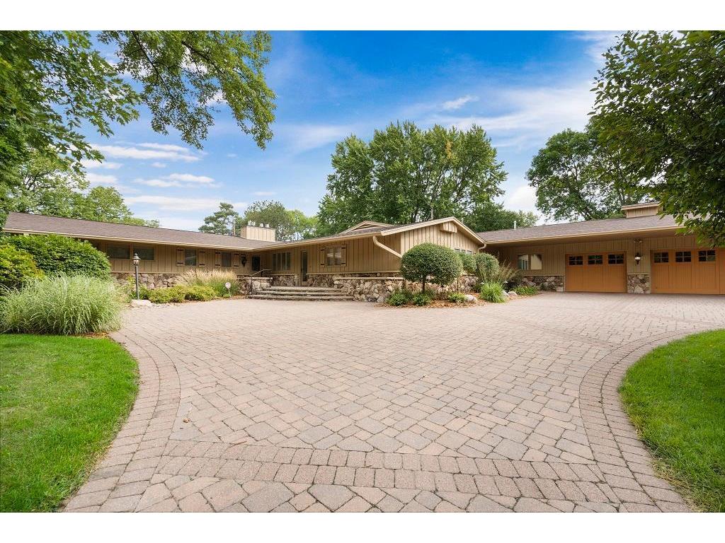 639 Driftwood Court, New Brighton, MN 55112 MLS 6255223 Edina Realty