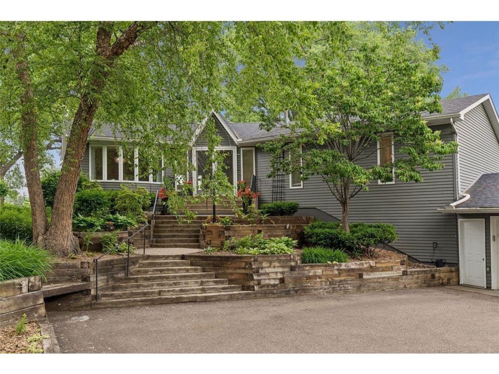 639 Heinel Drive Roseville MN 55113 - Owasso 7088967 image1