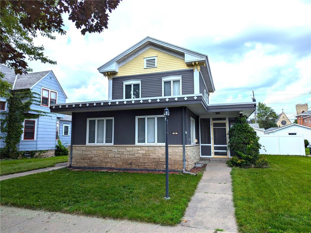 64 E Wabasha Street Winona MN 55987 6576817 image1