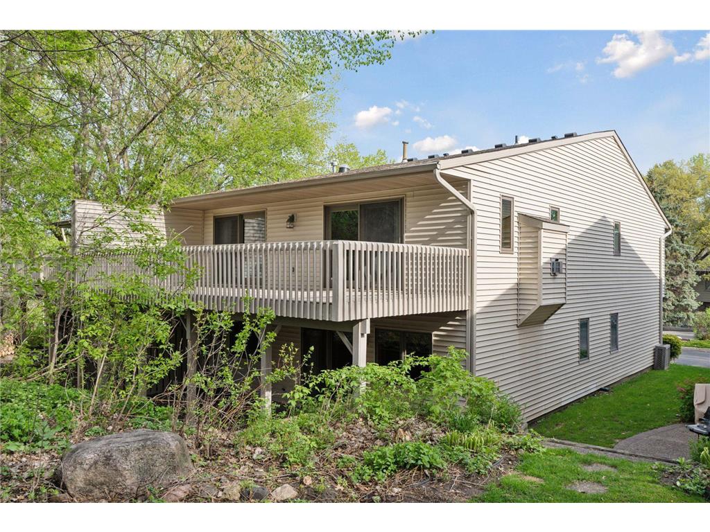 64 Garden Drive Burnsville MN 55337 6495060 image1