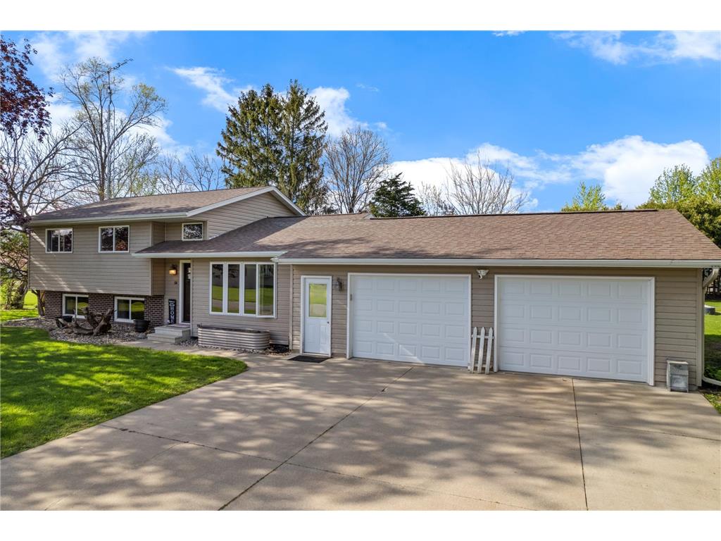 64 W 18th Street Cochrane WI 54622 7066044 image1