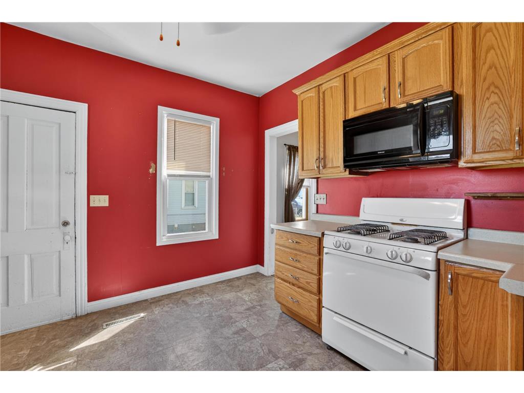 640 2nd Avenue NW Plainview MN 55964 7054474 image1