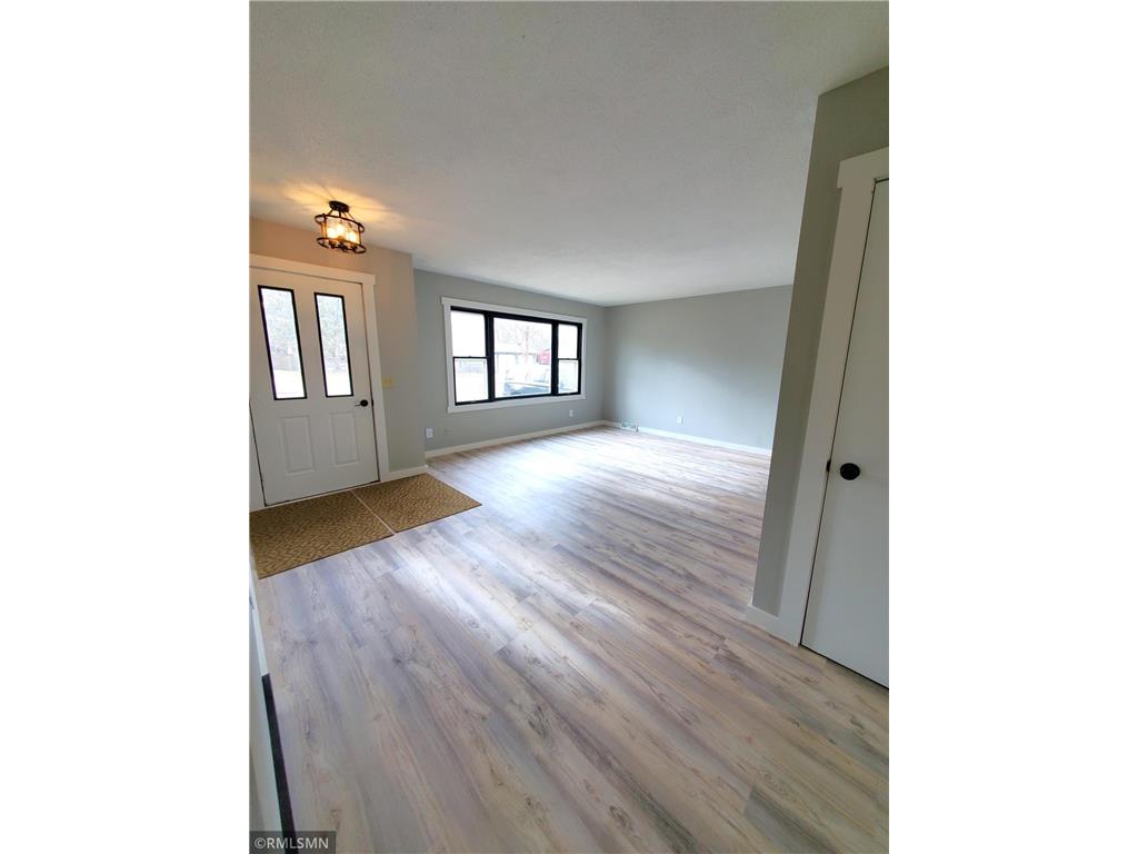 640 Ron Drive New Richmond WI 54017 6487734 image1