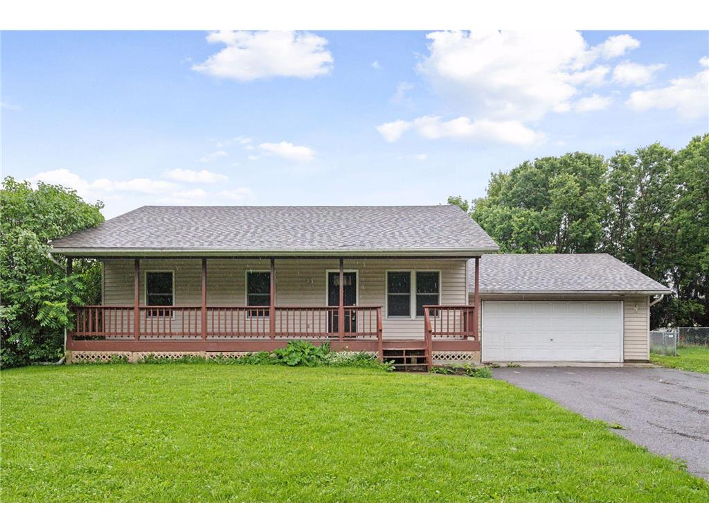 640 W 10th Street Rush City MN 55069 6773401 image1