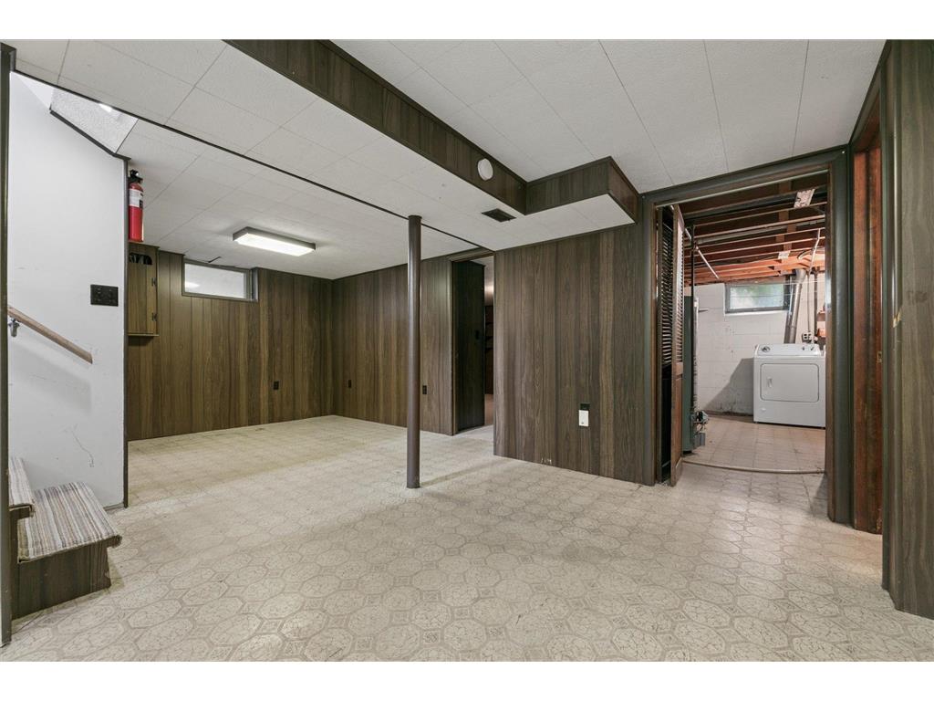 6400 Perry Avenue N Brooklyn Center MN 55429 7106216 image19