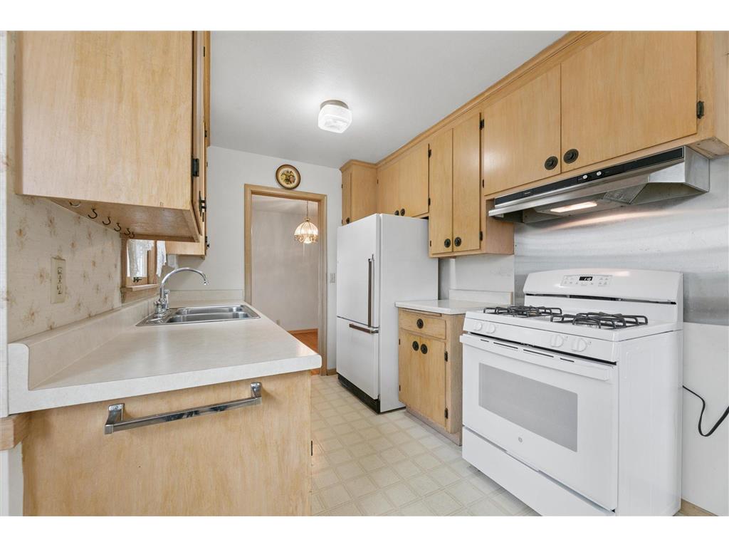 6400 Perry Avenue N Brooklyn Center MN 55429 7106216 image2