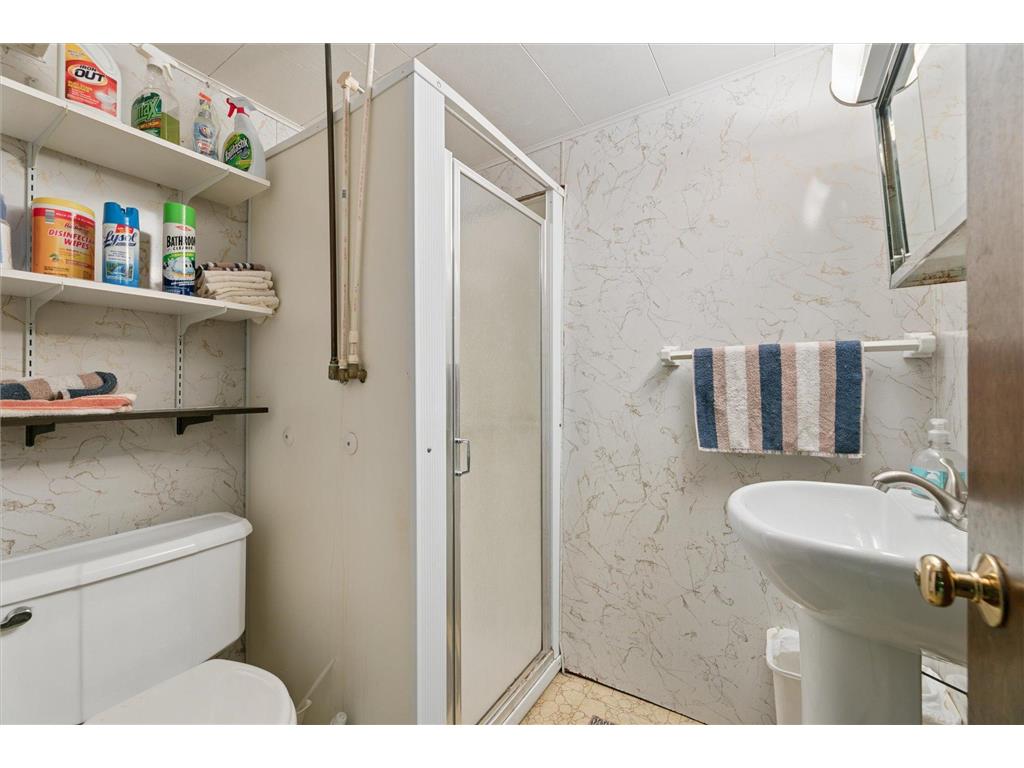 6400 Perry Avenue N Brooklyn Center MN 55429 7106216 image20