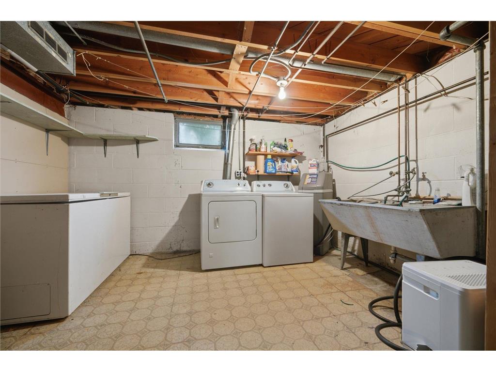 6400 Perry Avenue N Brooklyn Center MN 55429 7106216 image21