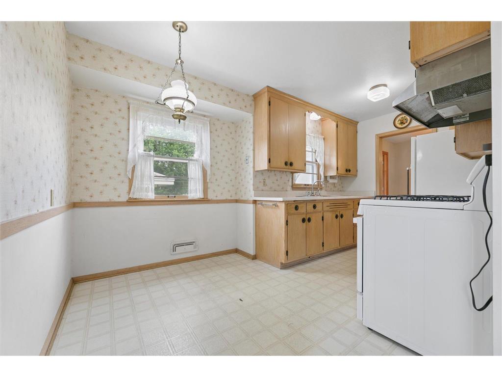 6400 Perry Avenue N Brooklyn Center MN 55429 7106216 image3