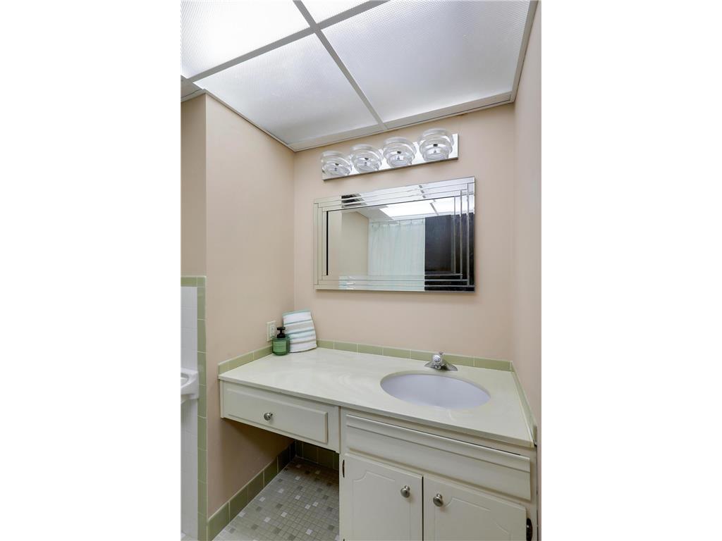 6400 York Avenue S #417 Edina MN 55435 7057616 image31
