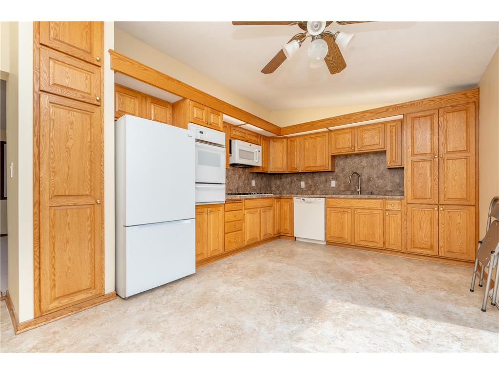 6401 Shingle Creek Drive Brooklyn Park MN 55445 7049683 image2