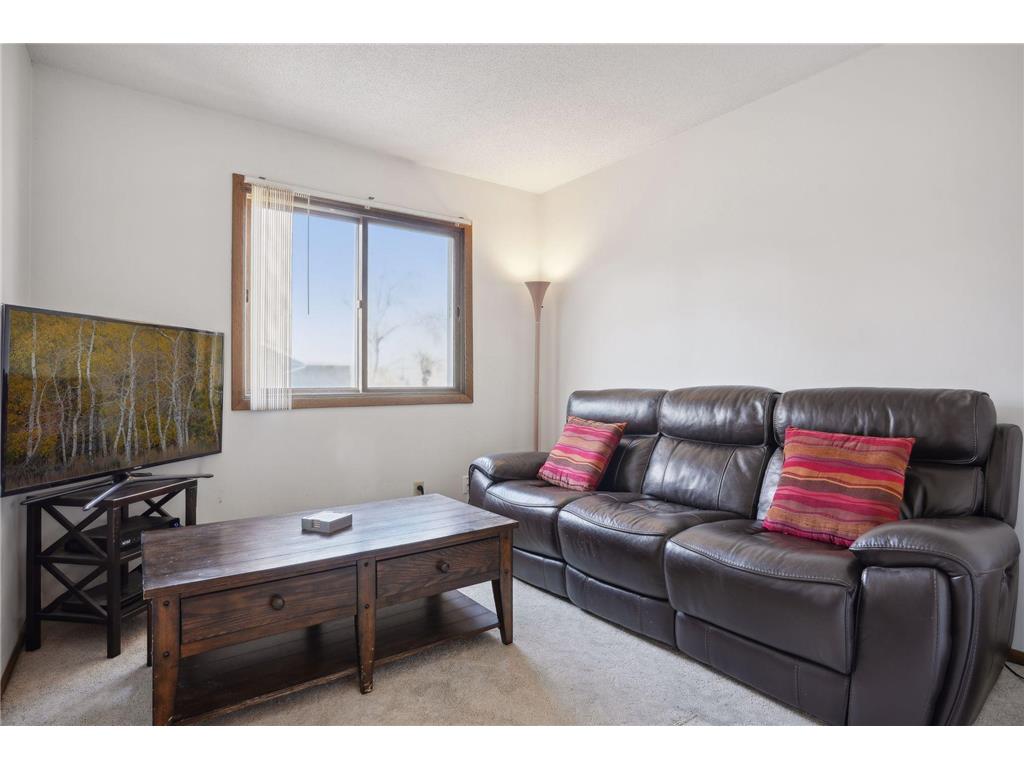 6405 Edgemont Circle N, Brooklyn Park, MN, 55428 MLS 6497292 Edina Realty