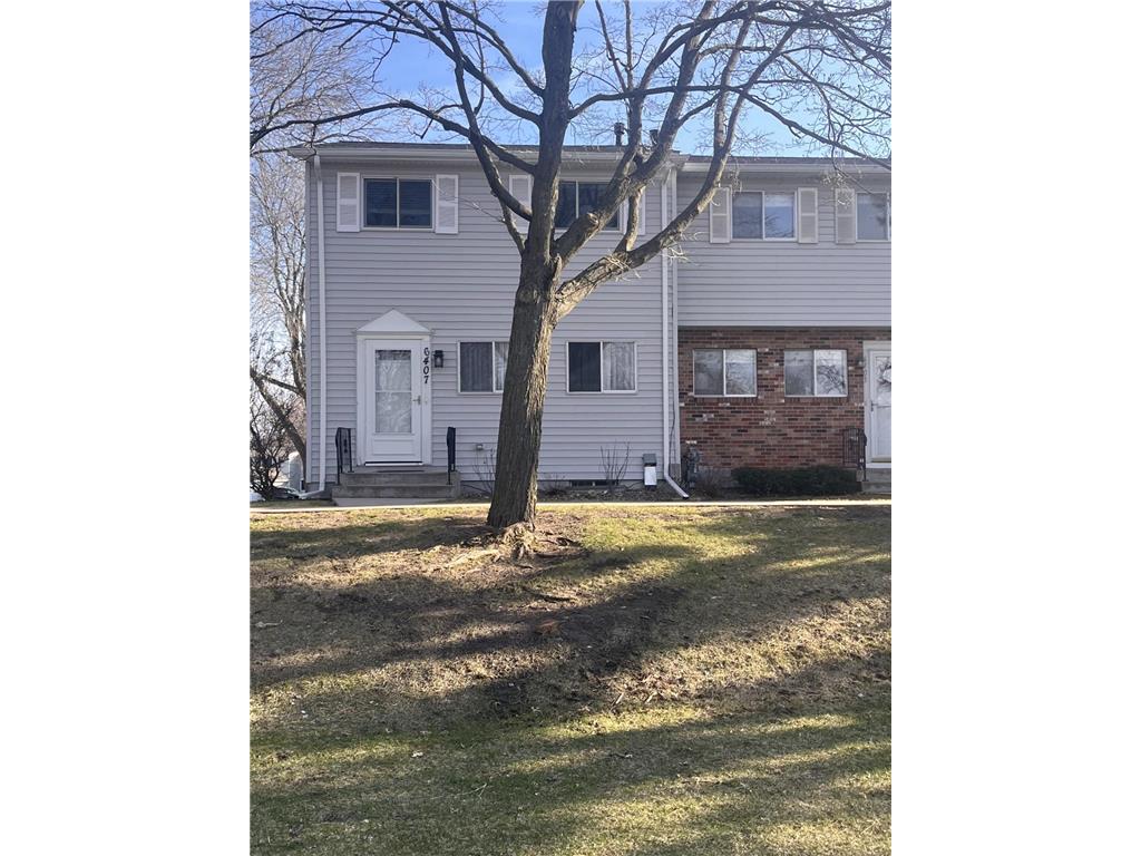 6407 15th Street N Oakdale MN 55128 7057554 image1