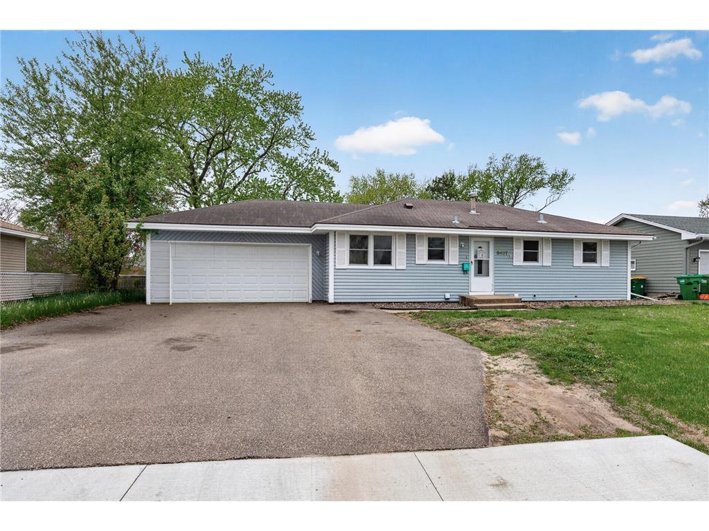 6407 Major Avenue N Brooklyn Center MN 55429 7070025 image1