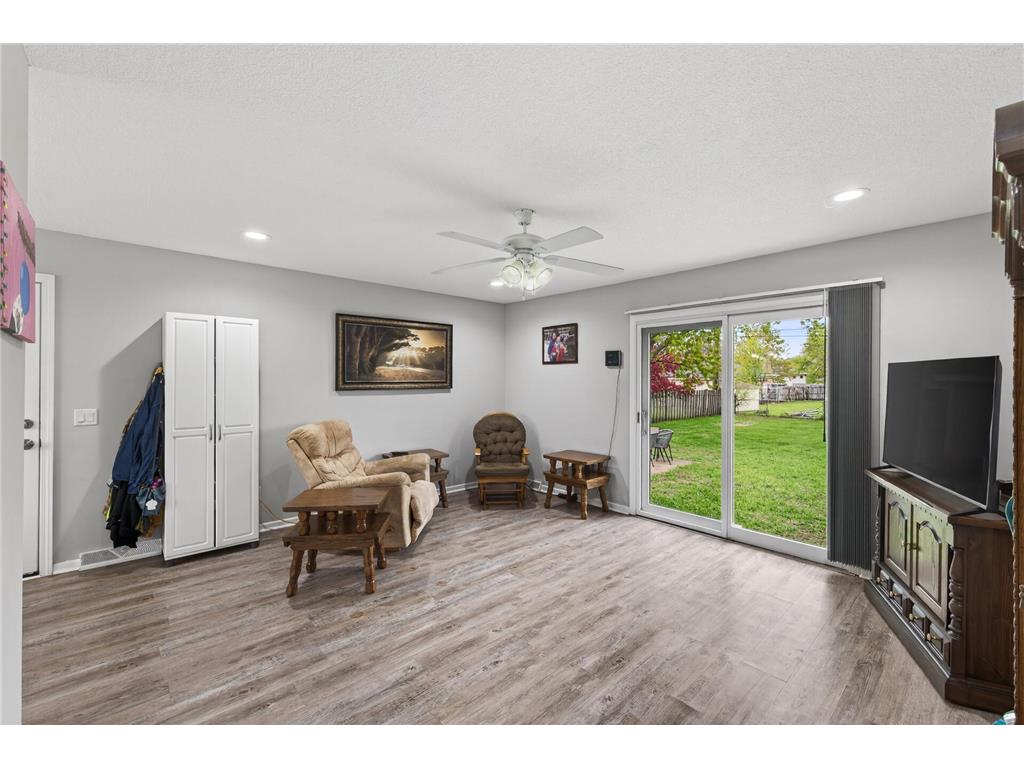6407 Major Avenue N Brooklyn Center MN 55429 7070025 image4