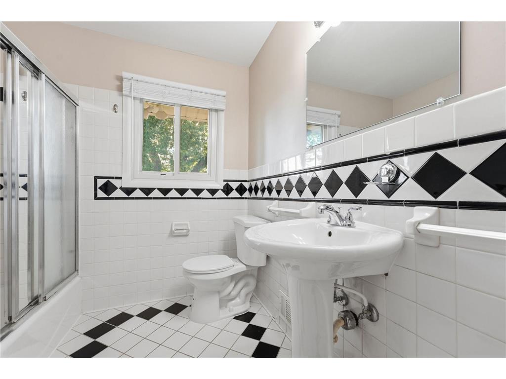 6407 Orchard Avenue N Brooklyn Center MN 55429 7100909 image32