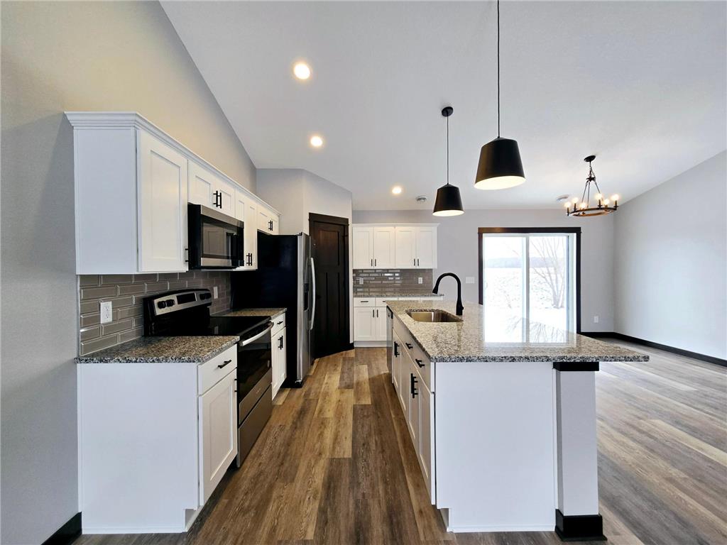 641 3rd Street E Gaylord MN 55334 7048838 image3