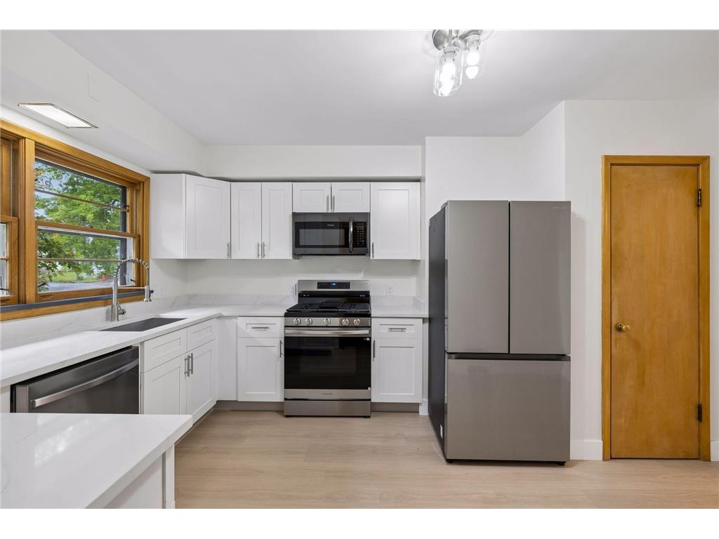 641 E 5th Street New Richmond WI 54017 7079388 image15