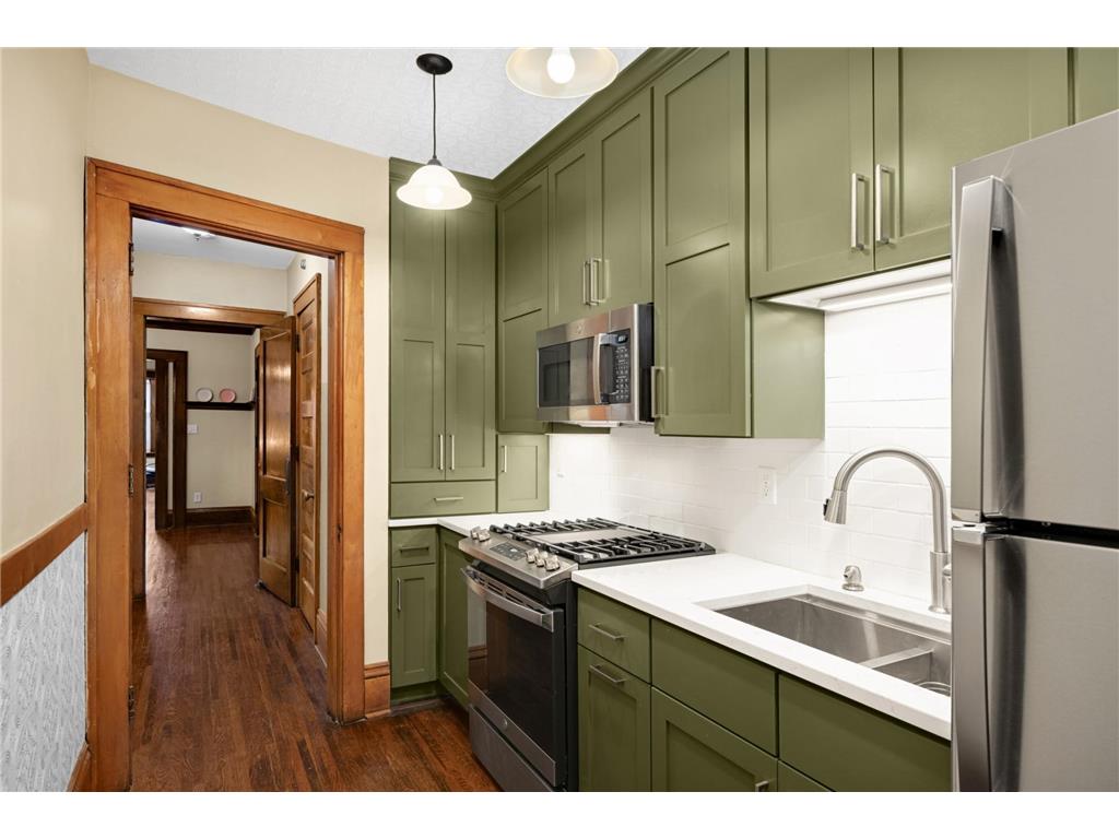 641 Marshall Avenue #4 Saint Paul MN 55104 7058206 image1