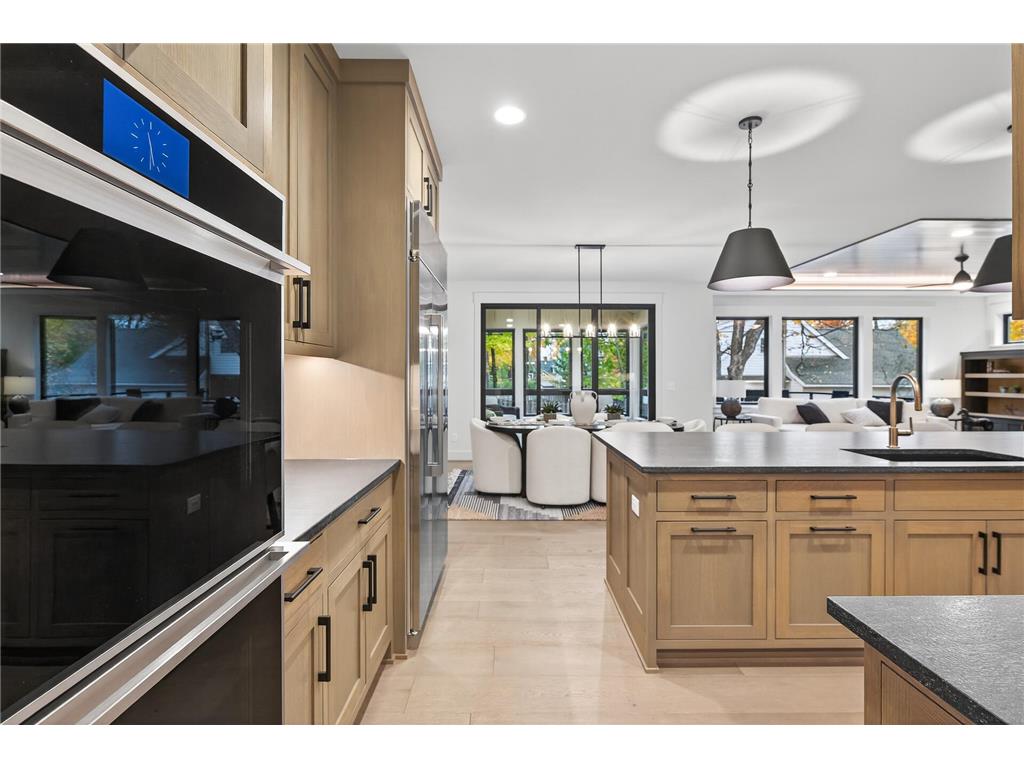 641 Park Street E Wayzata MN 55391 6813056 image31